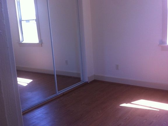 2nd image of 3475 Meade Ave
