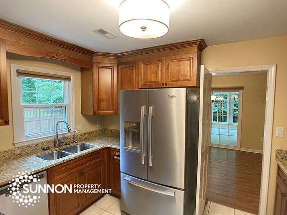 5th image of 9635 Covedale Dr