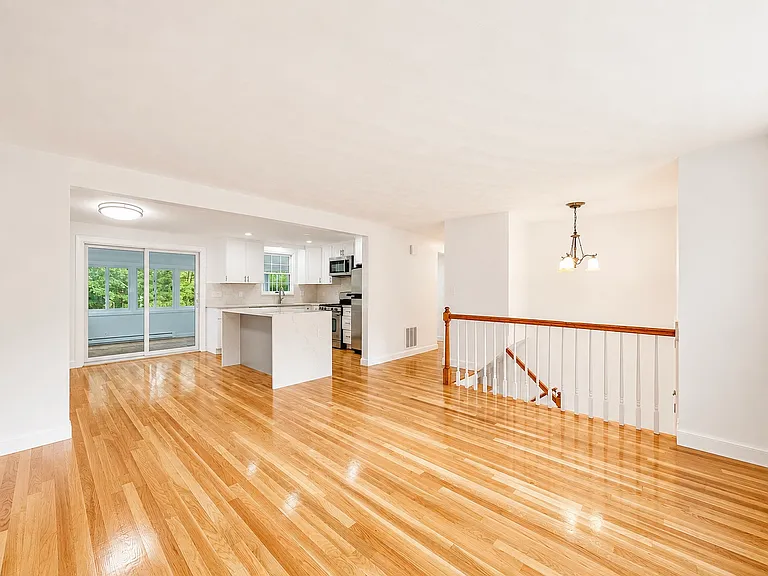 18 Linda St — Photo 8