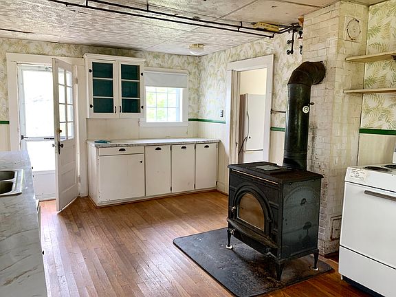 29th image of this home