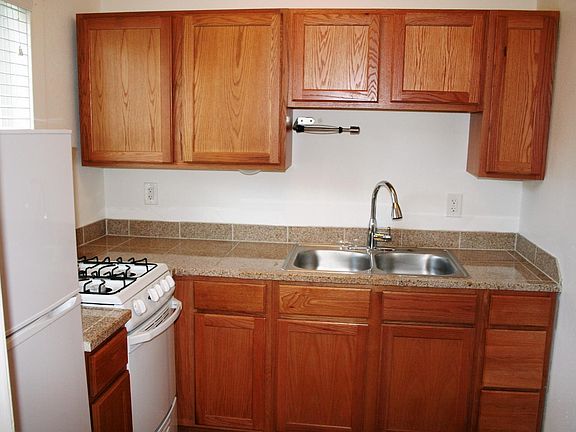 3rd image of 810 E 12th Ave APT 7
