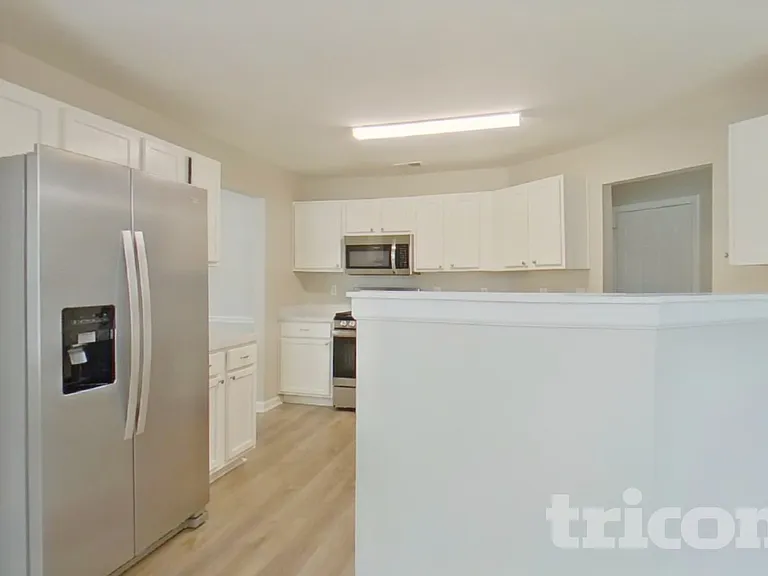 135 Belmont Ter — Photo 6
