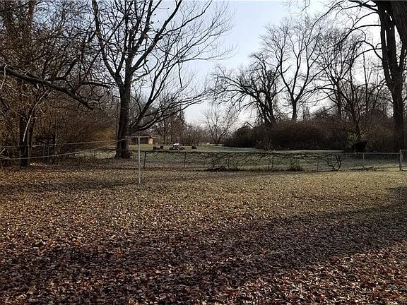 4th image of 5885 Salem Bend Dr