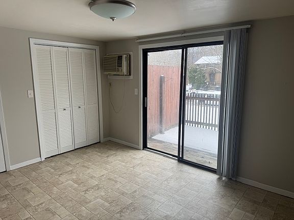2nd image of 607 N Terrace Dr