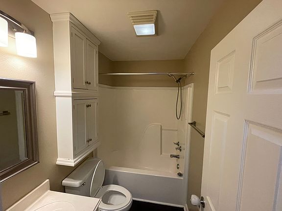 4th image of 361 Gaston Ln