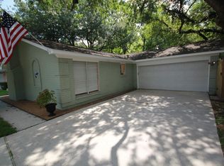 7107 Sandy Knolls Dr, Spring, TX 77379