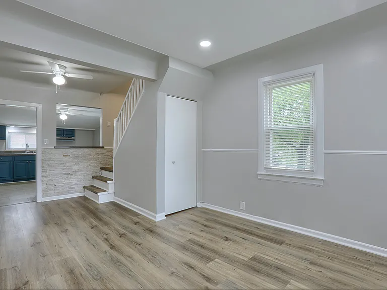 22395 Columbus Ave — Photo 4