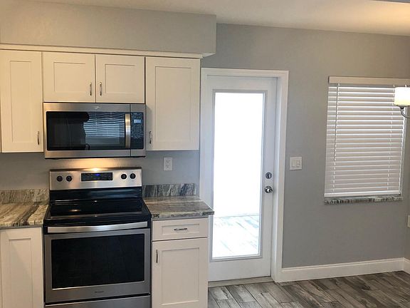 Beautiful kitchen with a seperate entrance to the Florida room.