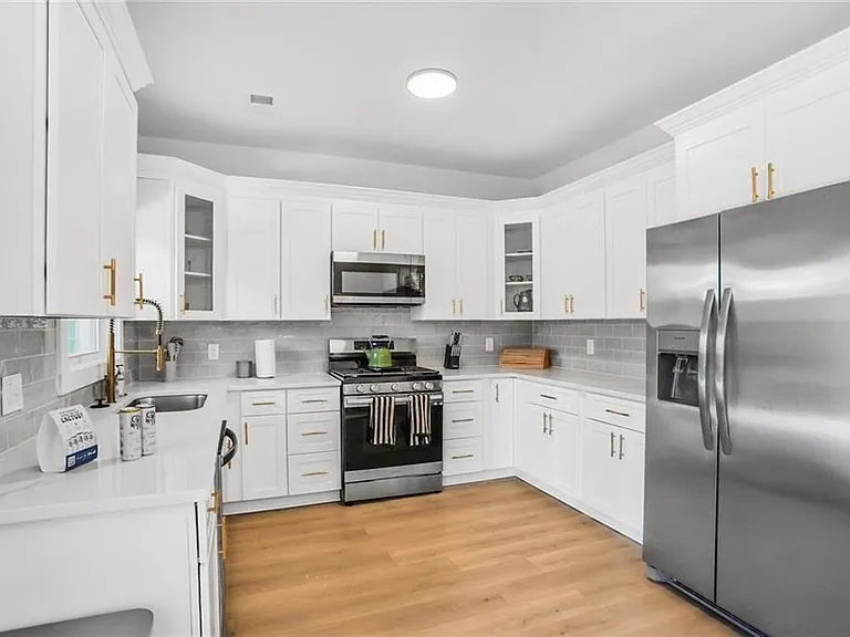 1210 Cleburne Ave NE — Photo 11