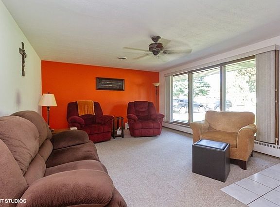 3rd image of 1235 Westlawn Dr