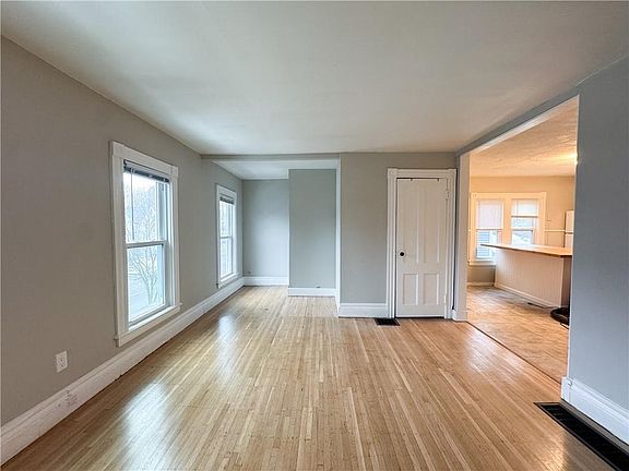 5th image of 102 Gregory St Unit 2