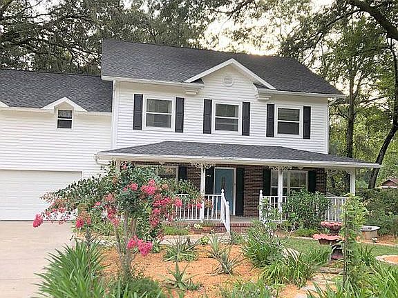 front with garden bed