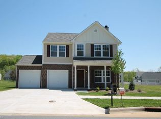 3311 Grandview Club Dr, Pfafftown, NC 27040