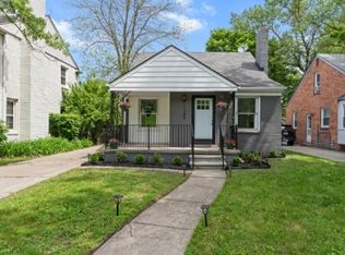 1388 Vernier Rd, Grosse Pointe Woods, MI 48236