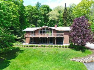 81 Pleasant St, Lexington, MA 02421