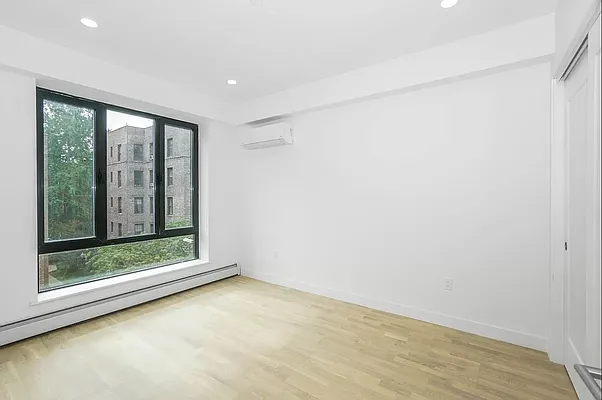 Rented by Bond New York | media 8