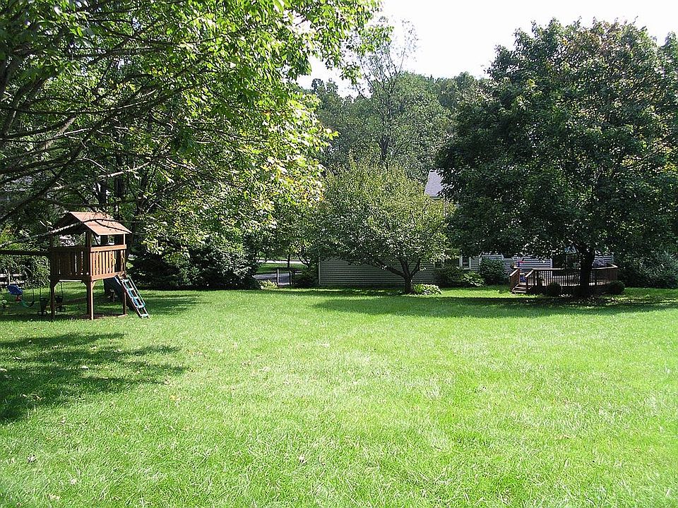 2nd image of 115 Taylors Mill Rd