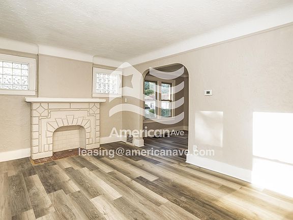 4-Living Room