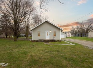 7449 E Coldwater Rd, Davison, MI 48423