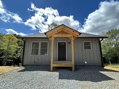 219 Oliver Ln Photo 1