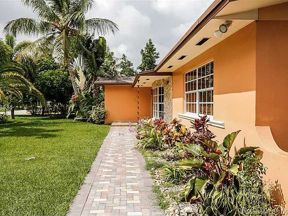 4th image of 17300 SW 88th Ct