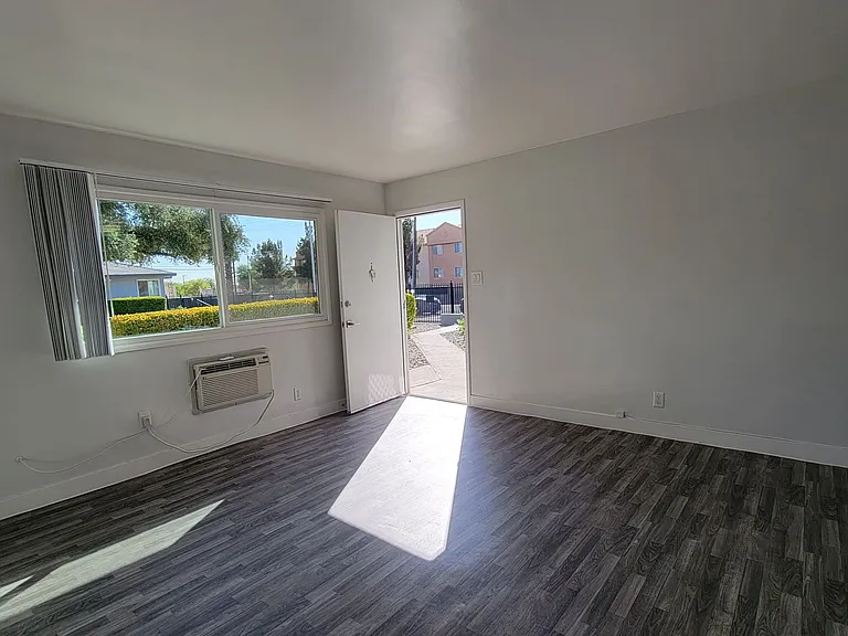 105 N 14th Street 117 N #14 — Photo 8