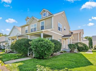 2917 Hemingway Dr, Chaska, MN 55318