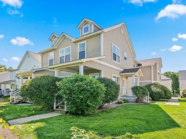 2917 Hemingway Dr, Chaska, MN 55318