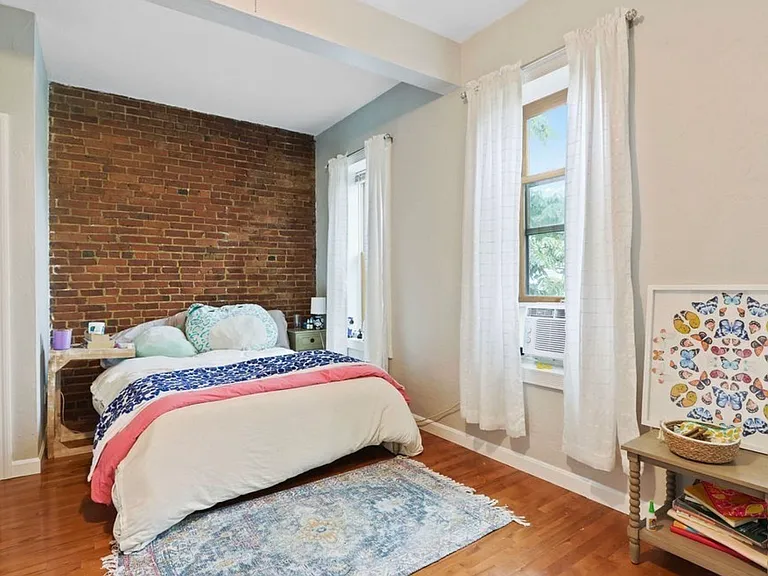 166 F St #4 — Photo 6