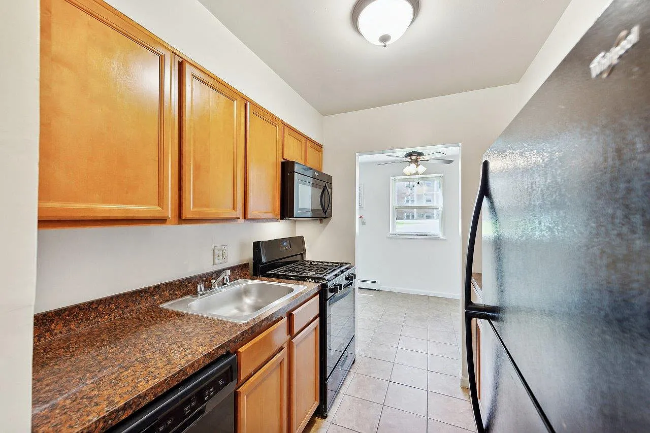 Ridgeview Apartment Homes — Photo 3