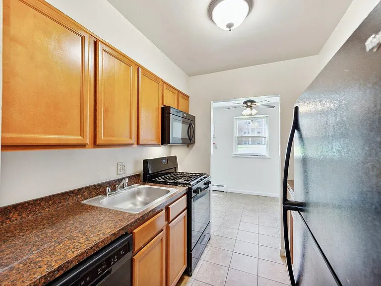 Ridgeview Apartment Homes — Photo 3