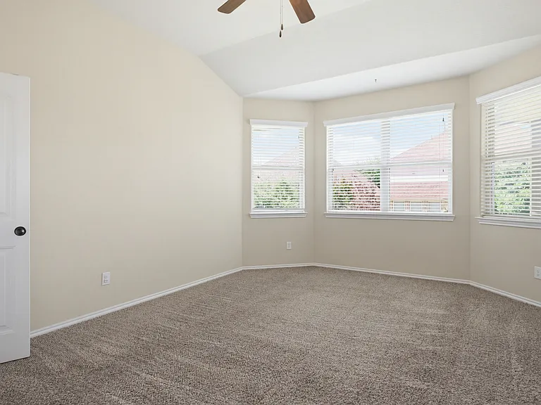 12427 Lincoln Crk — Photo 17
