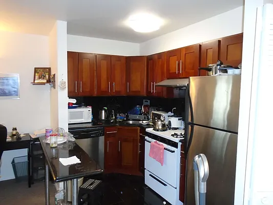 Rented by 18 REALTY | media 26