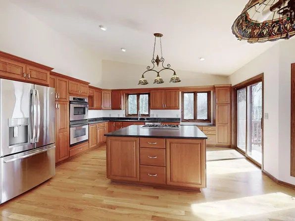 1208 Edgewater Ave, Saint Paul, MN 55112