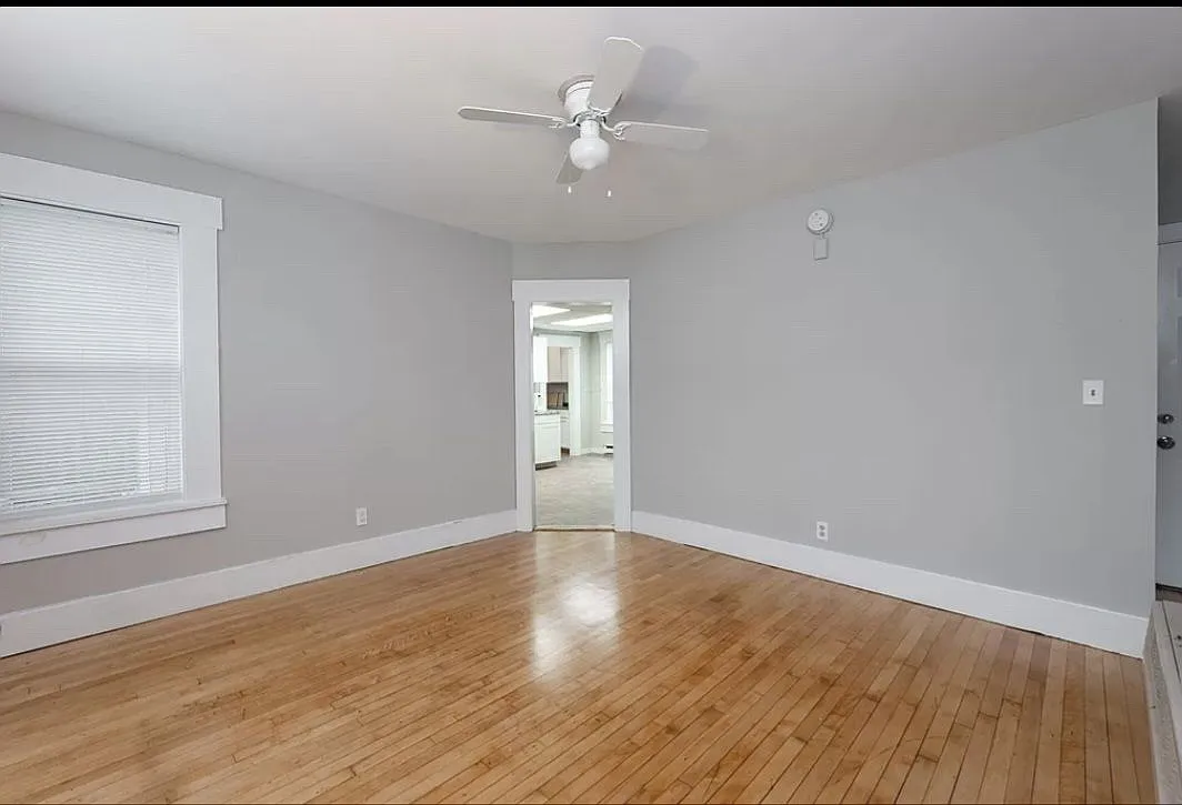 2 bed, $1,900 — Photo 1