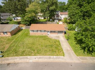 3340 Lakecrest Rd, Virginia Beach, VA 23452