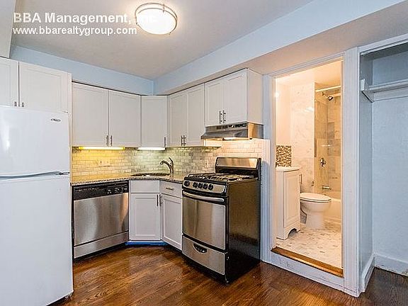 2nd image of 94 Marion St #4MZ