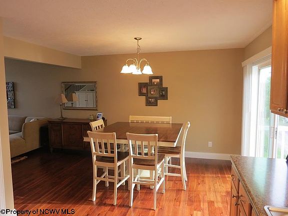 5th image of 38 Windsong Ln