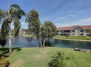 9836 Luna Cir APT 204, Naples, FL 34109