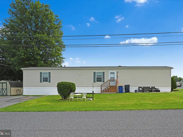 90 Willow Dr, Ephrata, PA 17522