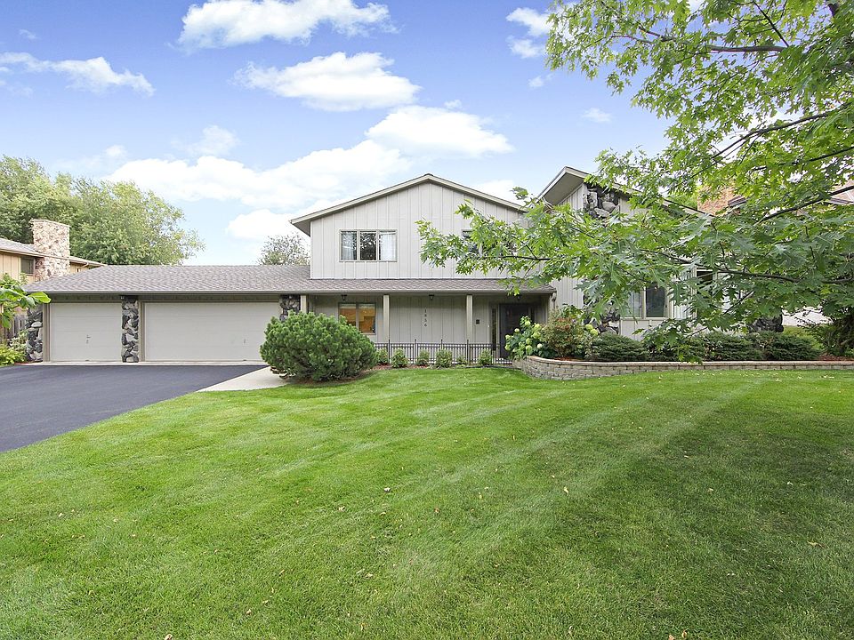 1st image of 1856 Summit Ln
