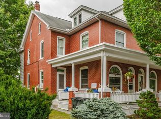 417 Walnut St #419, Denver, PA 17517