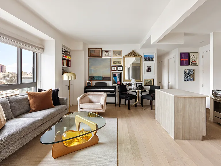 171 W 131st St #Penthouse 10 — Photo 1