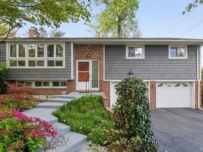8 Glen Lane, Glenwood Landing, NY, 11547