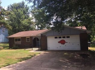 2106 W Twin Springs St, Siloam Springs, AR 72761