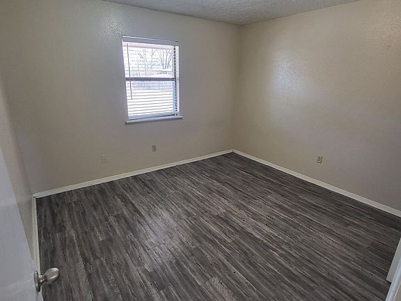 5th image of 1549 Arizona Dr APT 4