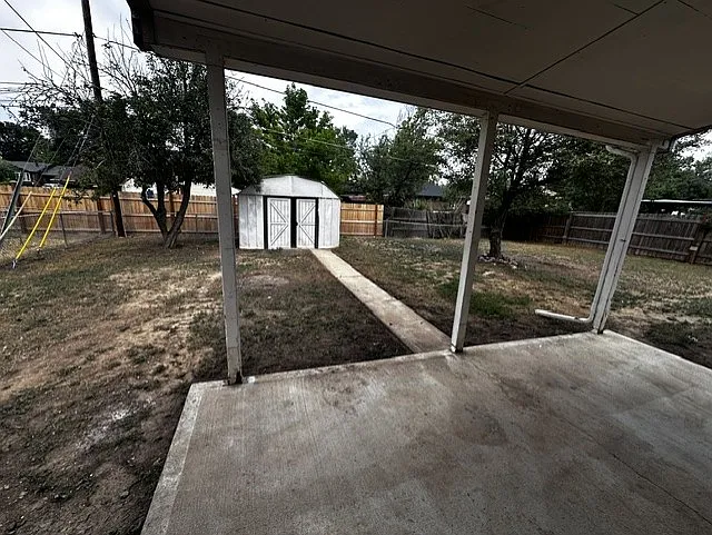 11504 Marion St — Photo 6