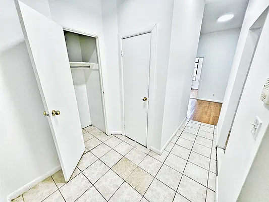 Rented by MAC Realty NY | media 9