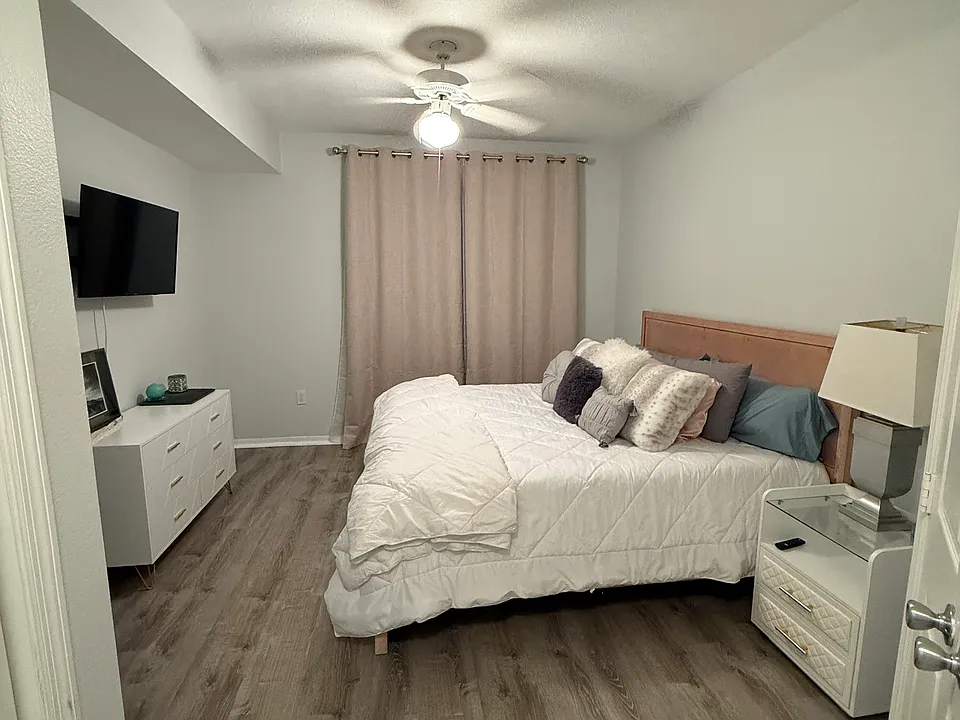 501 Knights Run Ave #2104