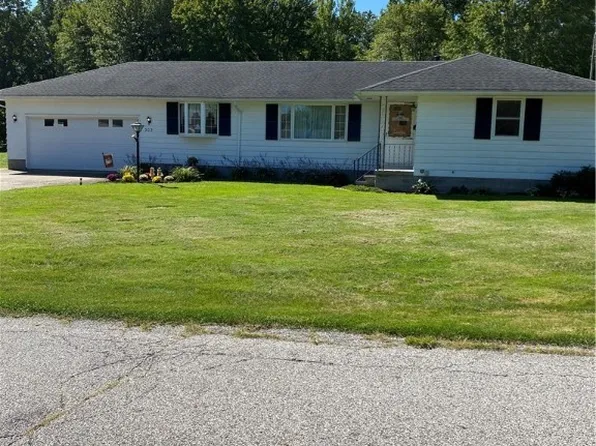 303 Fern St, South Amherst, OH 44001